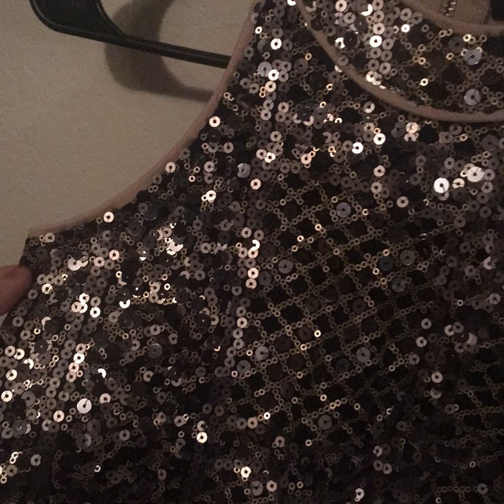 Cropped sequin top